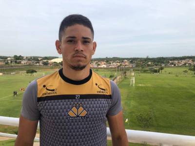 Criciúma contrata Claudevan Pirambu, irmão do atacante Júnior Pirambu