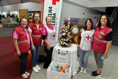 Cruz Vermelha arrecada brinquedos para o Natal Solidário durante a feira CasaPronta