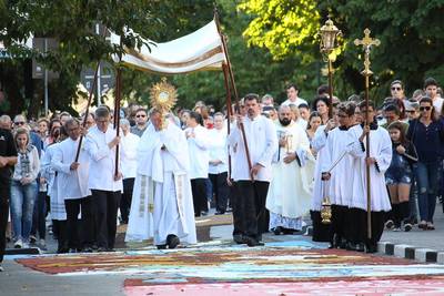 Catedral São José celebra Corpus Christi