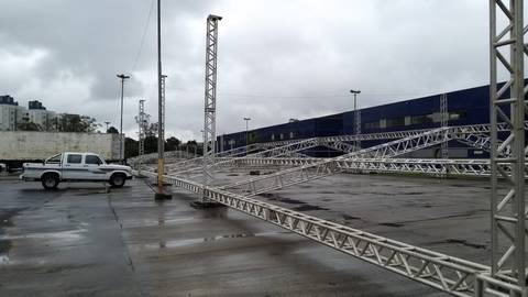 Com mil trabalhadores mobilizados, montagem das estruturas da AgroPonte inicia em Criciúma
