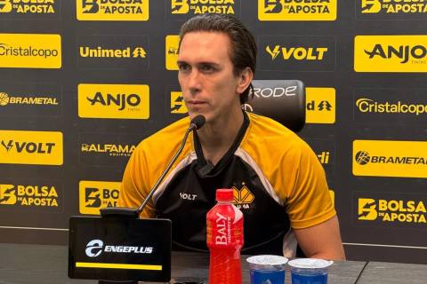 Nicolas explica ausências em treinos com o grupo e afirma estar bem