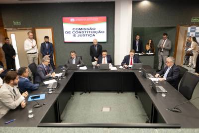 Pelo Estado 16/04: Catarinenses poderão comprar armas com desconto em imposto
