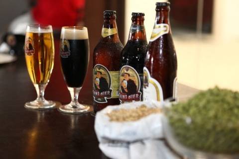 Almoço movimenta o sábado no Pub Saint Bier