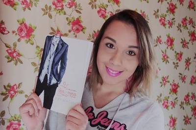 Escritora Evy Maciel tem sessão de autógrafos em Criciúma