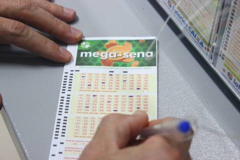 Duas apostas de SC faturam mais de R$ 64 mil na Mega-Sena; bolão de Criciúma acertou a quadra