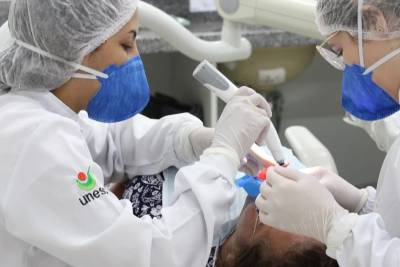 Confira os cuidados essenciais para garantir uma boa saúde bucal