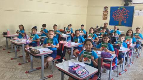Estudantes da Rede Municipal de Ensino de Morro da Fumaça recebem agendas escolares