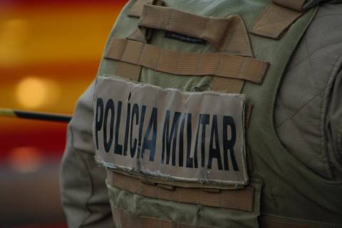 Jovem é detido após confusão e ameaça em estabelecimento de Criciúma