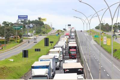 Preço do diesel cai R$ 0,18 nas distribuidoras, informa a Petrobras