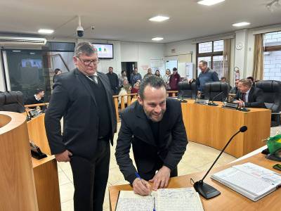 Jair Nandi assume efetivamente a Prefeitura de Urussanga