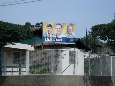 Propagandas políticas devem ser retiradas em menos de um mês