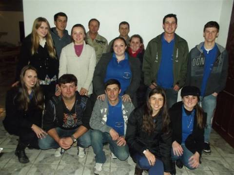 Grupo de amigos que Brilham