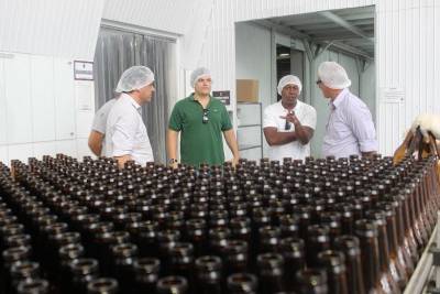 Filho do humorista Mussum, de Os Trapalhões, visita Saint Bier
