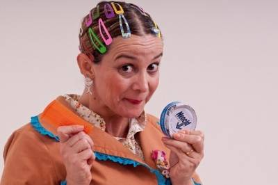 Dona Maricotinha é atração no Farol Shopping