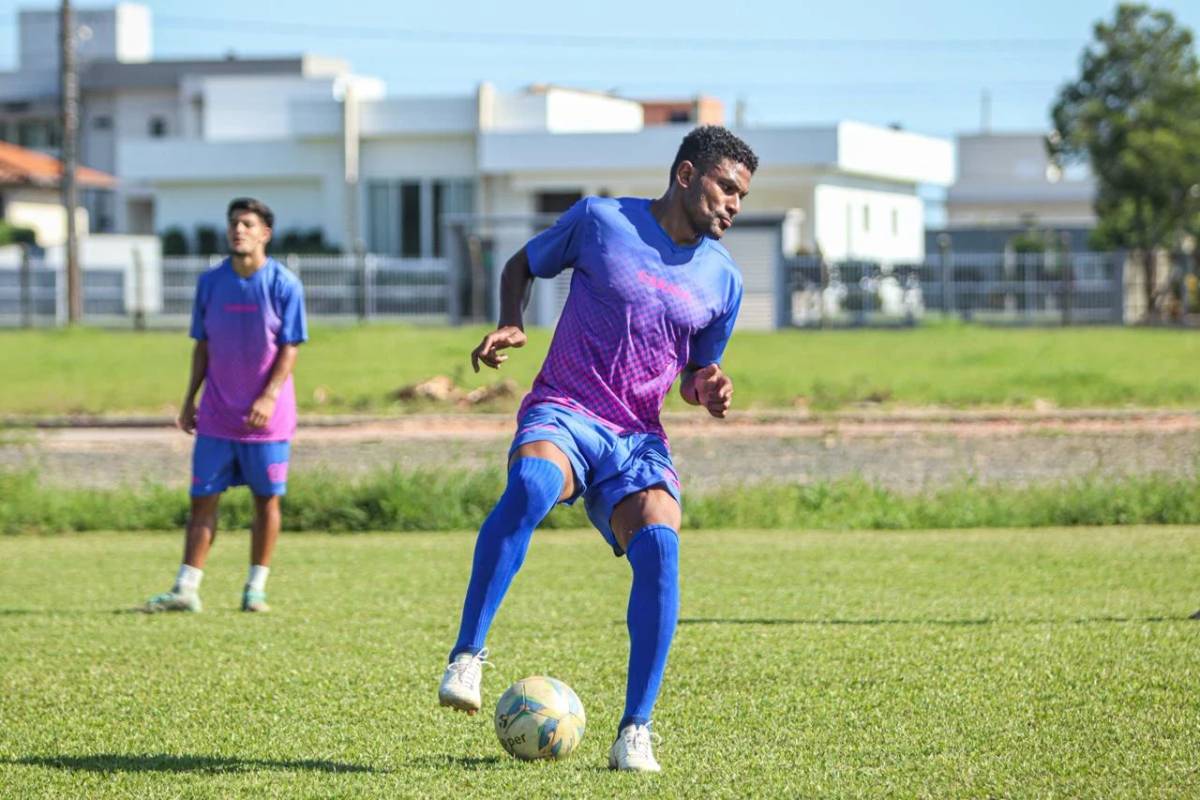 Caravaggio realiza jogo-treino com o Hercílio Luz neste sábado — foto 1