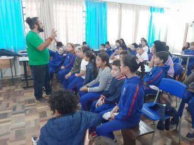 Projeto 'Culturas Africanas e Indígenas nas Unidades de Ensino' é realizado nas escolas de Criciúma