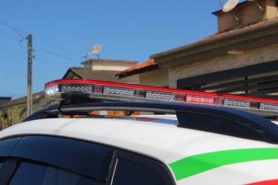 Tia chama a polícia após sobrinho descumprir medida protetiva de urgência