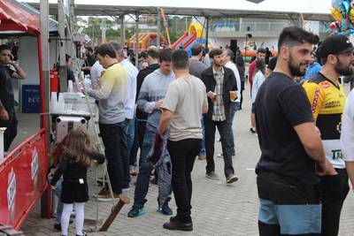 Domingo para aproveitar o Festival de Hambúrguer e Cerveja Artesanal