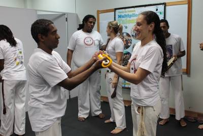 Roda de Capoeira realiza batizado de 80 capoeiristas