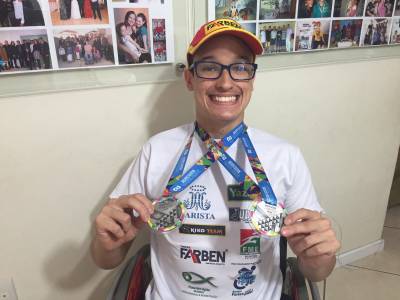 Criciumense traz duas medalhas das Paralimpíadas Escola