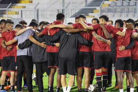 Empate tira time de Tencati da zona de rebaixamento da Série B