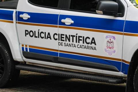 Acidente com caminhão emplacado no Sul de SC deixa homem morto e adolescentes gravemente feridos