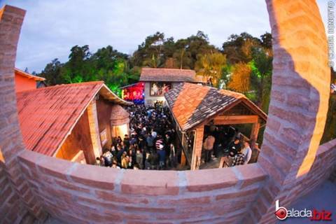 Samba, rock e sol no Domingo Sambaria