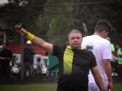 Cada vez menos árbitros em campo na região