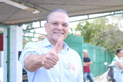 Candidato ao governo do Estado, Jorge Boeira vota em Criciúma 