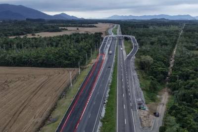 Trecho da BR-101 Sul terá bloqueio nesta segunda-feira; confira as rotas alternativas