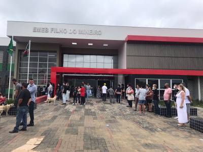 Com mais de 800 alunos matriculados, Escola Municipal Filho do Mineiro é inaugurada em Criciúma