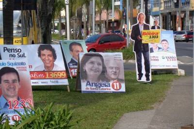 Ministério Público protocola pedido para retirada de placas 