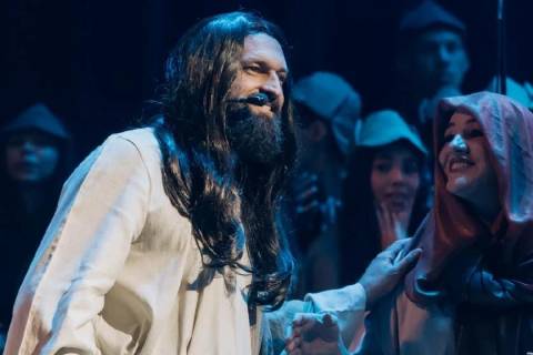 Cantata de Páscoa da Abba Pai Church mobiliza comunidade com mensagem de esperança