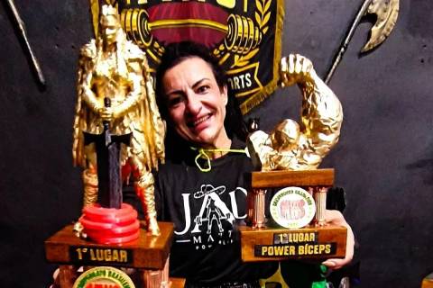 Da obesidade à musculação: moradora de Criciúma e bicampeã mundial disputará etapa do Arnold South America