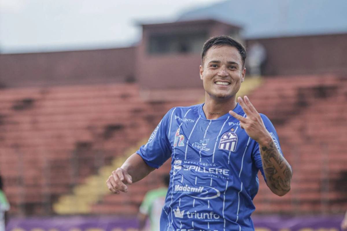 Goleada histórica! Caravaggio vence o Jaraguá e assume a liderança da Série B do Catarinense — foto 2