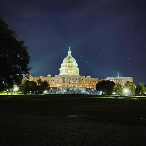 Câmara dos EUA debate impeachment de Trump