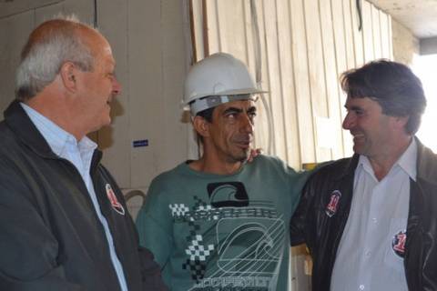 Dilnei e Sasso vão a obras da construção civil