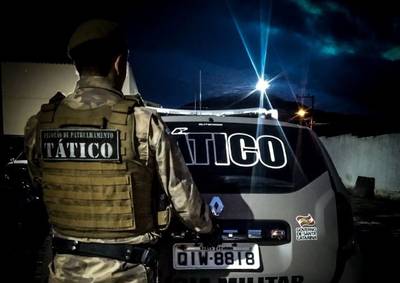 Homem com mandado de prisão ativo é localizado pela Polícia Militar