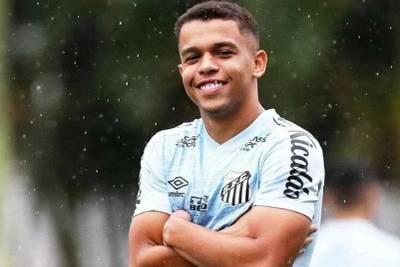 Sandry é confirmado como reforço do Criciúma
