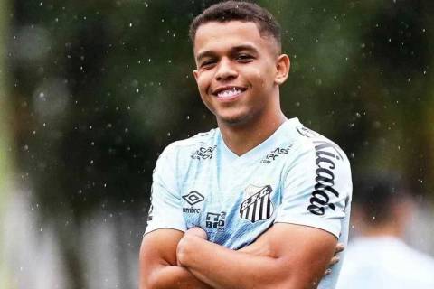 Sandry é confirmado como reforço do Criciúma