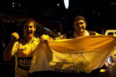  Na semana de seu aniversário, Tigre lança onda tricolor