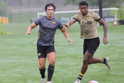 Fotos: profissionais do Criciúma goleiam Sub-20 em último treino de 2025