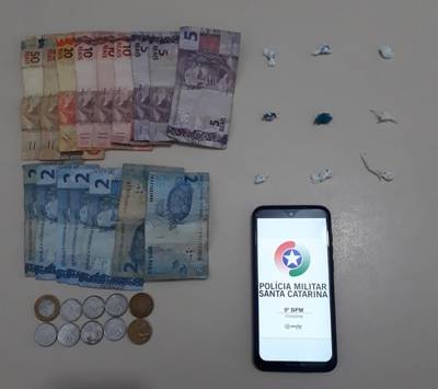Jovem é preso e adolescente apreendido no bairro Progresso
