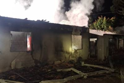 Bombeiros utilizam 8 mil litros de água para combater incêndio em residência