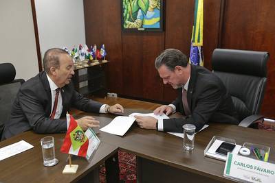 Ministério da Agricultura vai ao Japão para retomar importações de carne de frango em Santa Catarina