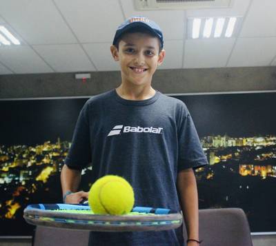 Morador de Criciúma, tenista de 11 anos é destaque nacional na modalidade
