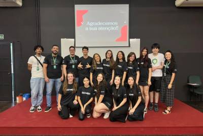 Alunos do Colégio Satc prestam assessoria completa para artistas locais