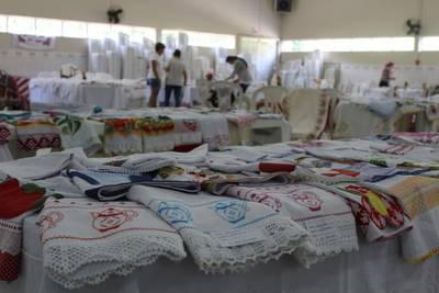 Trabalhos dos clubes de mães e idosos de Urussanga estarão em exposição no próximo mês