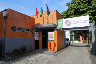 Posto da PM na praça Nereu Ramos entra em funcionamento