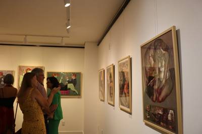 União entre as artes plásticas e a música marcam abertura de Exposição